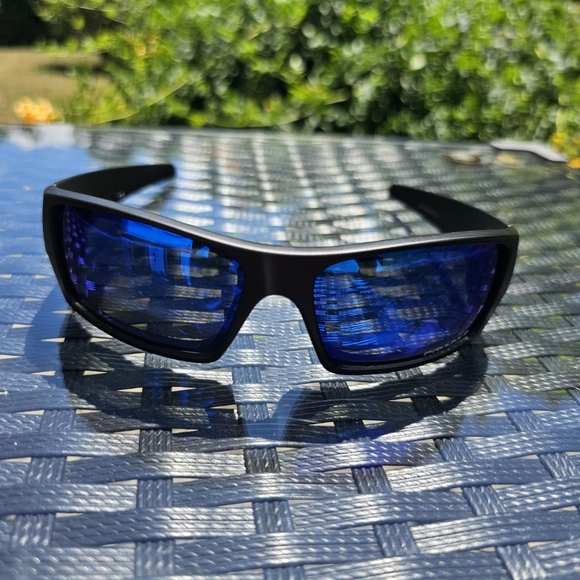 Oakley Other - Oakley Gascan Sunglasses